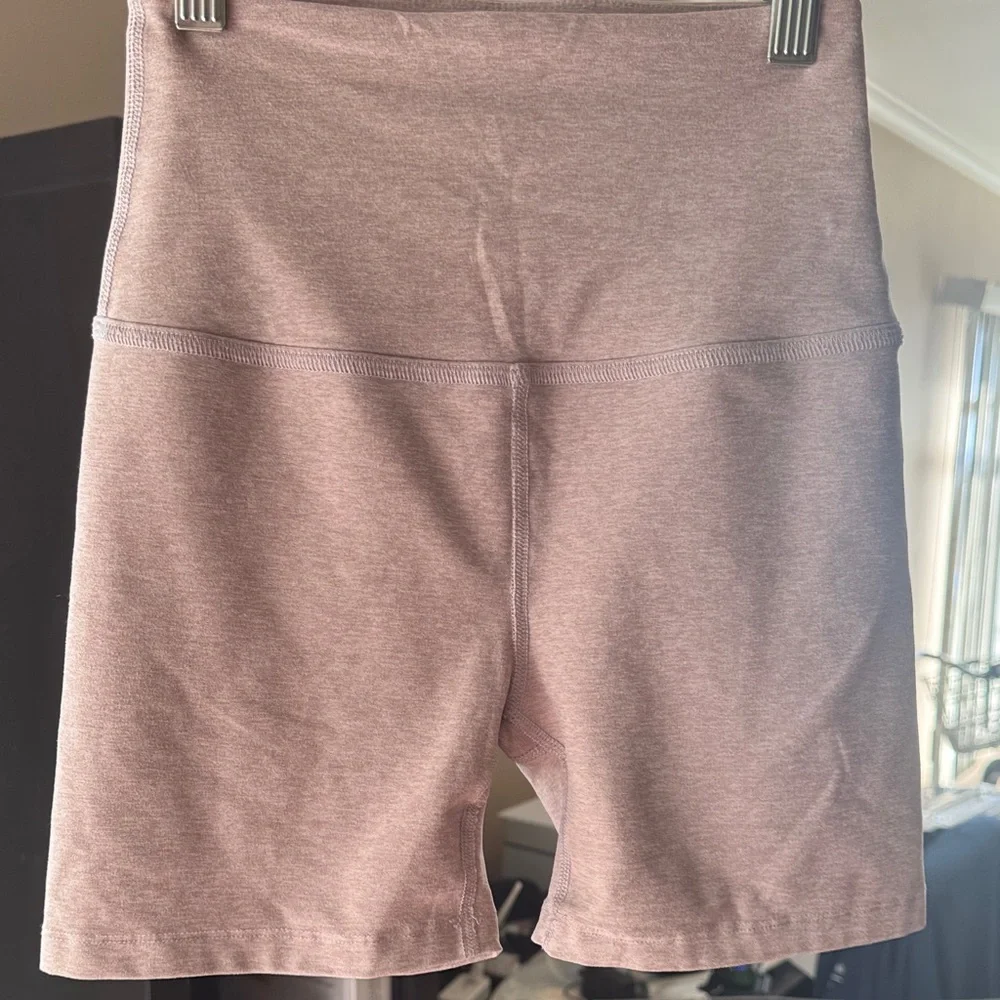 Beyond Yoga 5” Keep Pace shorts - Picture 4 of 10